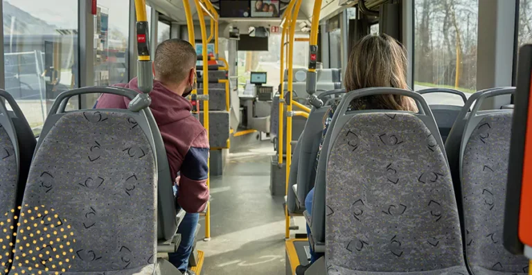 Vale-transporte: veja o que é permitido e faça o cálculo rápido
